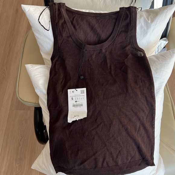 BNW Zara semi sheer sleeveless top - Picture 2 of 4